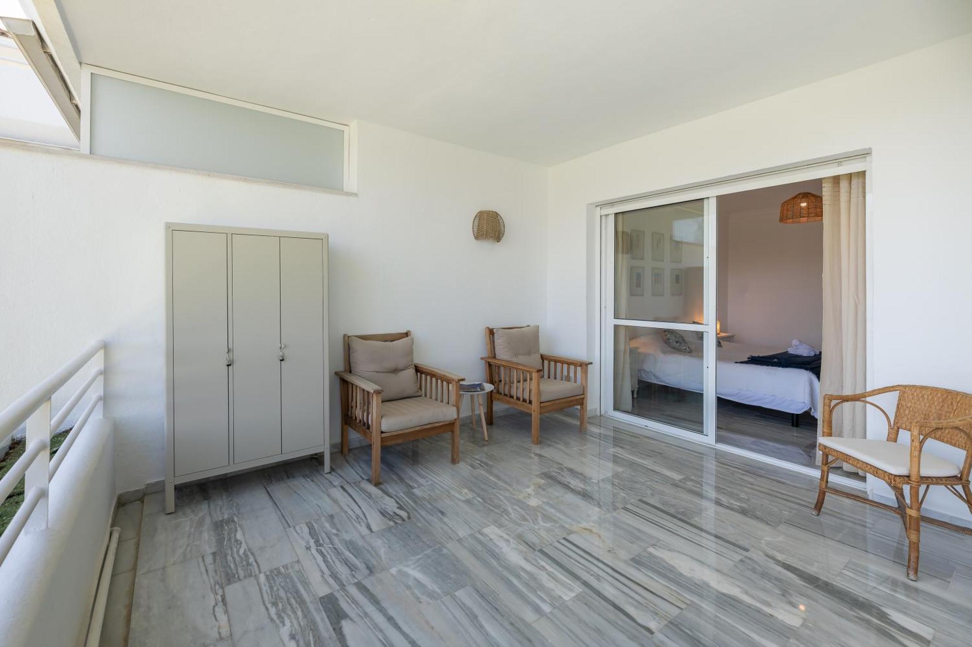 Stunning Duplex By The Golf & Terrace By The Apartemen Marbella