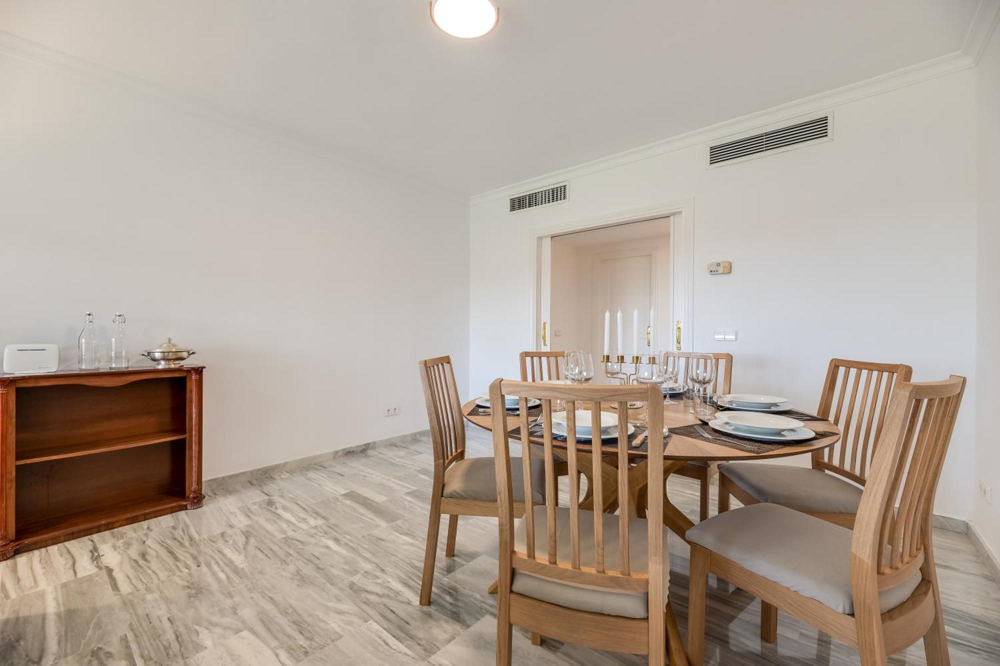 Stunning Duplex By The Golf & Terrace By The Apartemen