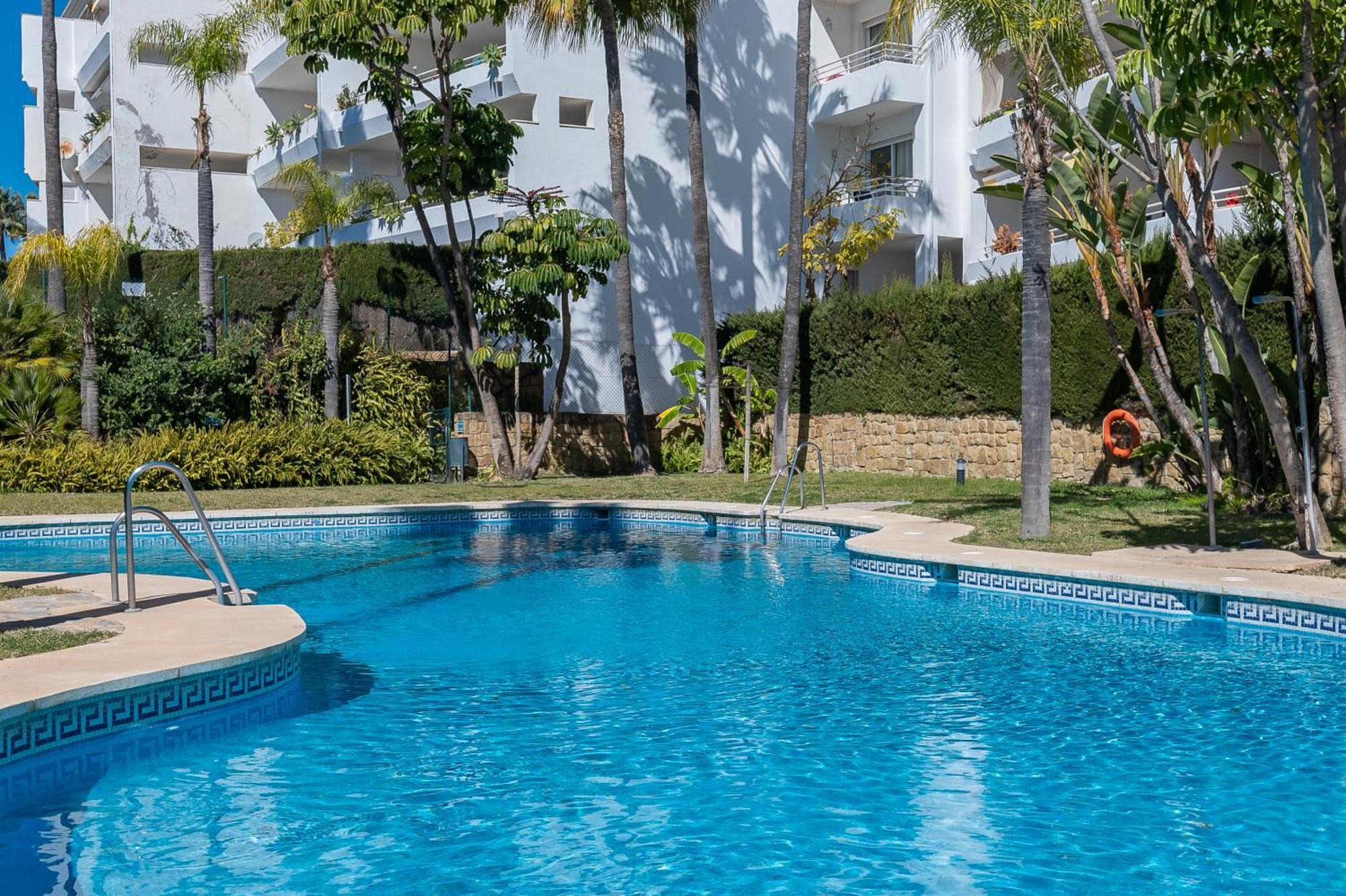 Stunning Duplex By The Golf & Terrace By The Apartemen Marbella